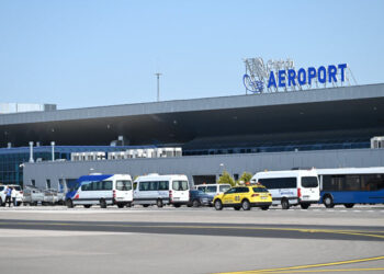 Mită la frontieră: Un ucrainean, prins în flagrant când oferea bani pentru șase turci