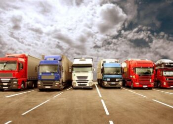 Transportatorii disperați cer intervenția UE: „Stat poliținesc, nu stat european”