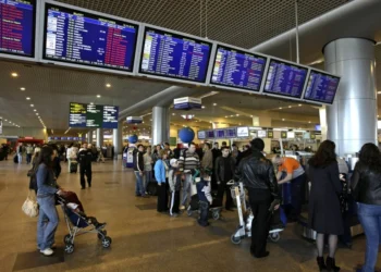 Sfârșitul bunăstării europene? Oamenii câștigă și cheltuie mai puțin ca niciodată |VIDEO