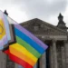 Deputații din Bundestag au fost obligați să îndepărteze simbolurile de LGBTQ+ din birouri