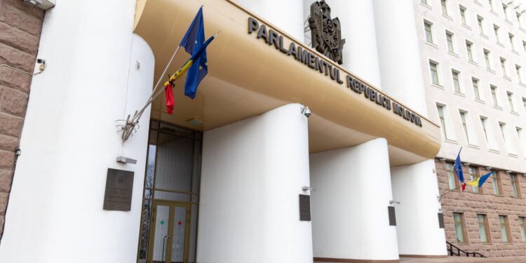 Parlamentul de legislatura a XI-a își încheie azi mandatul. Se împlinesc patru ani de la anticipatele din 11 iulie 2021