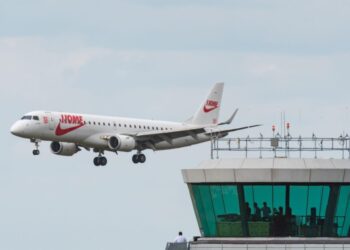 Defecțiune tehnică majoră la sistemul de control al traficului aerian din Marea Britanie. Mai multe aeroporturi au fost afectate