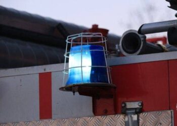 În Dubăsari a luat foc un Audi – șoferul a încercat să stingă incendiul singur