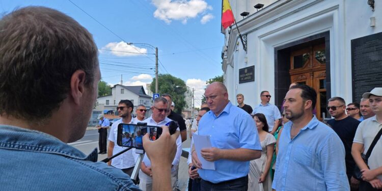 „Victorie” cere Curții Supreme de Justiție, revizuirea refuzului CEC de a înregistra blocul la alegeri