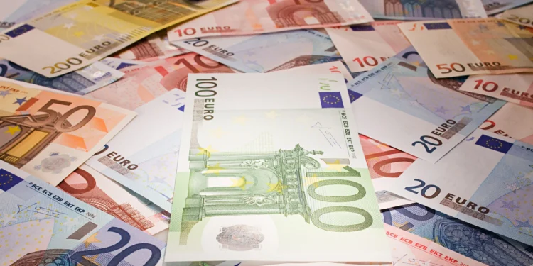 BCE a lansat un concurs pentru grafica viitoarelor bancnote euro. Care sunt temele propuse