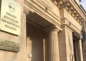 Опустевшие суды, дела в стопе. Адвокаты продолжают бастовать, власти – молчать