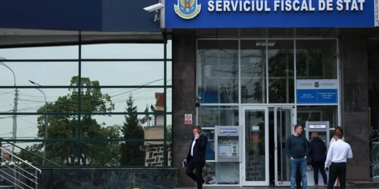 Государственная налоговая служба предупреждает о мошенниках: Злоумышленники представляются налоговиками и сообщают о якобы наложенных штрафах