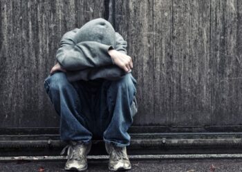 «Полиция занята лишь оппозицией». В стране растет преступность среди несовершеннолетних