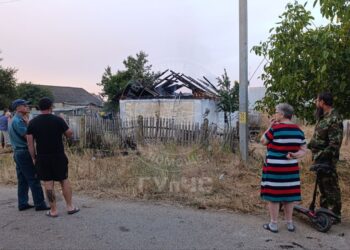 Дом полностью уничтожен огнём в селе Ближний Хутор на левом берегу Днестра