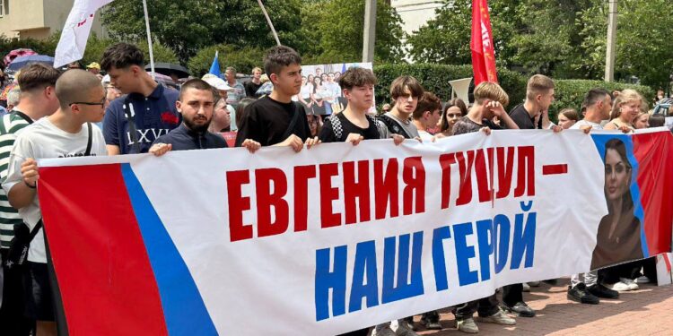 Un nou protest în fața penitenciarului 13. “Moldova s-a transformat într-o închisoare a democrației”