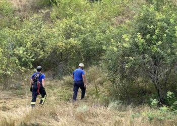 Велосипедист получил серьёзные травмы после падения в глубокую яму с обочины улицы в Кишинёве