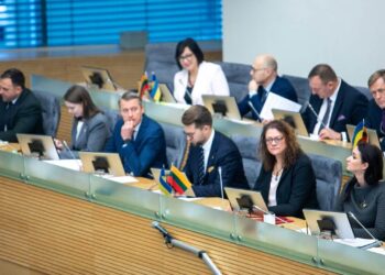 Правительство Литвы ушло в отставку вслед за премьером