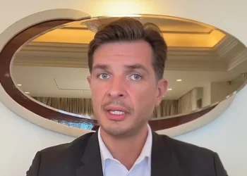 Адвокат Плахотнюка выступил с новыми обвинениями: Власти продолжают затягивать экстрадицию в Молдову