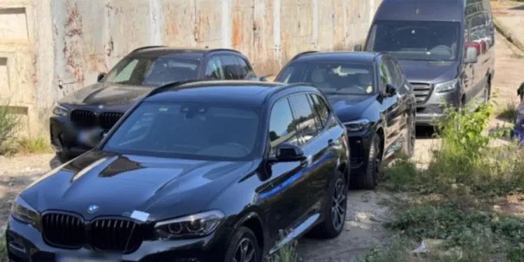 Дело о автомобилях на 3 000 000 леев, ввезённых в Молдову контрабандой: трое задержаны