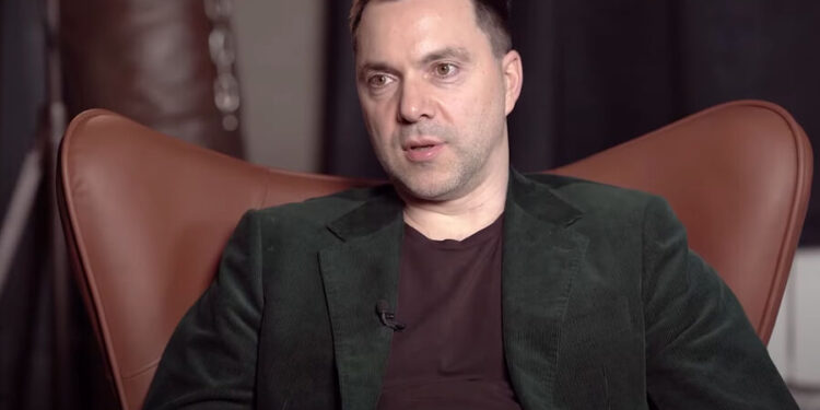 Арестович назвал условие «политической смерти» Зеленского