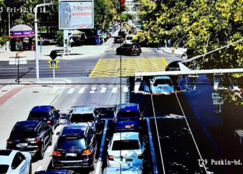 Новые разметки на загруженных перекрёстках Кишинёва для улучшения трафика