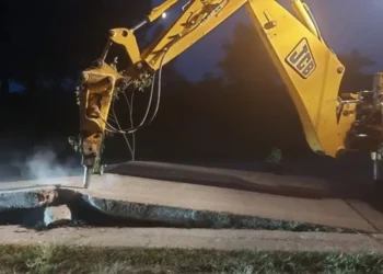 Затруднённое движение на национальной трассе M5 из-за деформации бетона, вызванной жарой