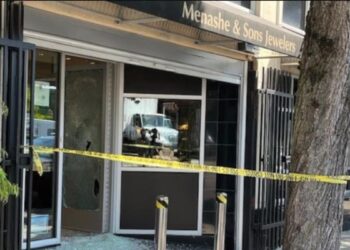 Jaf de 2 milioane de dolari în Seattle: hoții au fugit în 90 de secunde