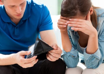 Prețurile la servicii au crescut cu 13% într-un an, alimentele – cu peste 10%