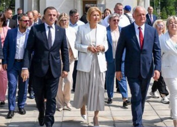 Trei formațiuni au depus listele pentru alegerile parlamentare