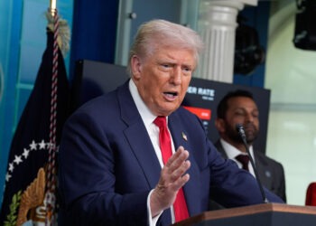 «В течение первых двух минут я пойму, удастся ли заключить сделку». Трамп рассказал об ожиданиях от встречи с Путиным