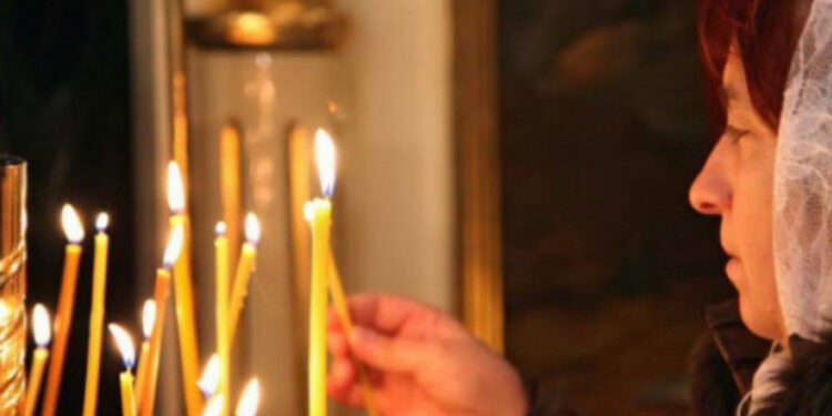 Creștinii ortodocși pe stil vechi încep Postul Adormirii Maicii Domnului