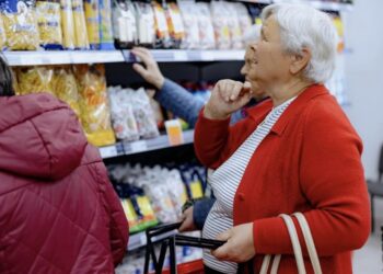 Cînt nu ai ce mînca și cu ce te îmbrăca. Unde poți primi ajutor în momente de disperare