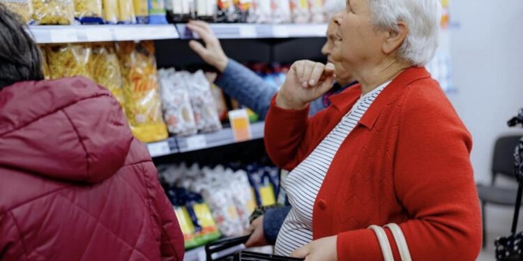 Cînt nu ai ce mînca și cu ce te îmbrăca. Unde poți primi ajutor în momente de disperare