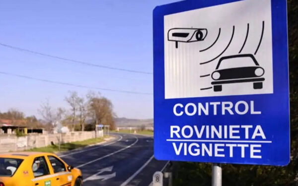 Rovinieta se scumpește de la 1 septembrie. Șoferii vor plăti cu 1 euro mai mult pentru o zi