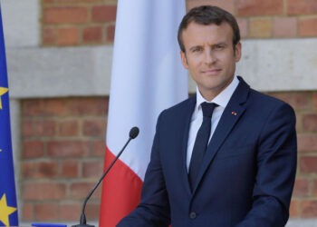 Macron la Chișinău: „UE, proiect al păcii”, dar spitalele din Franța se pregătesc pentru mii de răniți