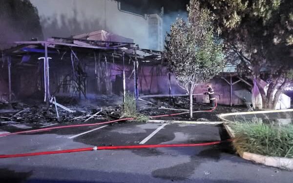 Incendiu de amploare în incinta fostei Grădini de Vară din Mamaia: Anunțul făcut de Ministerul Culturii