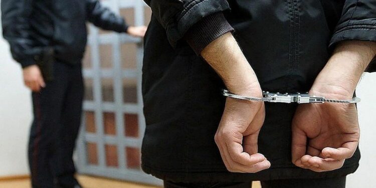 Житель Приднестровья убил приятеля карандашом: Затем он поджег одежду на теле убитого, чтобы замести следы