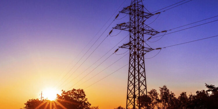 România vinde Republicii Moldova energie electrică mai scump decât altor țări din regiune