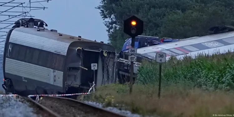 Поезд сошел с рельсов в Дании: одна жертва, десятки раненых