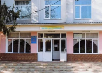 Directorul liceului din Cuizăuca și-a pierdut funcția după fraudarea examenului de matematică