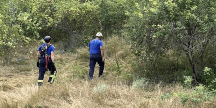 Intervenție IGSU: bărbat scos dintr-o râpă după un accident cu motocicleta