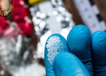 Rețea de droguri prin Telegram: familie din Capitală trimisă după gratii