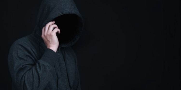 Tânăr condamnat la 10 ani pentru escrocherii prin metoda „ruda implicată în accident