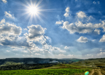 Vreme caniculară în Moldova: maxime de +30°C și cer senin