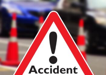 Accident violent în centrul Chișinăului: un bărbat, rănit după ce mașina sa a fost proiectată într-un stâlp