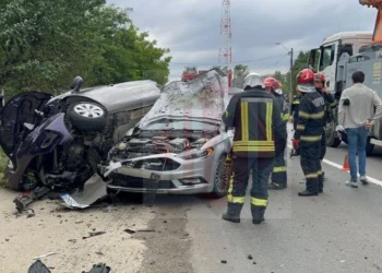 Urmărire ca în filme la Tomești. Un moldovean a provocat un accident rutier în timp ce era cu poliția pe urme