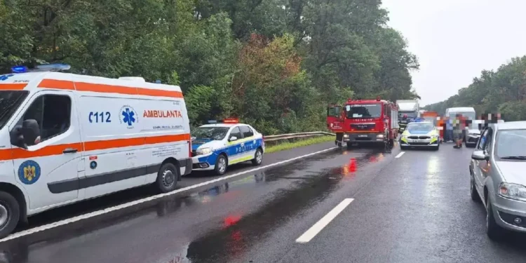 România: Doi tineri au murit după ce s-au aruncat în fața unui camion pe A1