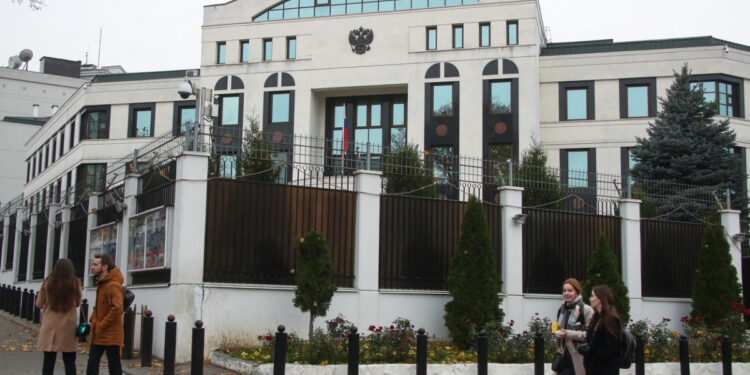 Ambasada Rusiei în RM acuză autoritățile de ingerință în activitatea consulatului