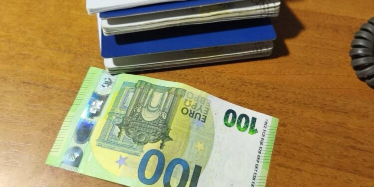 Polițiștii de frontieră de la Otaci au refuzat două tentative de mită