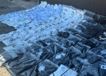 Transport ilegal de încălțăminte și haine depistat la Giurgiulești