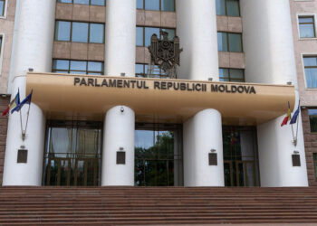 Sondaj: Parlament – nota „4”, integrarea europeană nu e prioritate, PAS fără majoritate |VIDEO