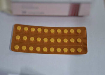 Tânăr prins la vamă cu pastile psihotrope ascunse într-un colet