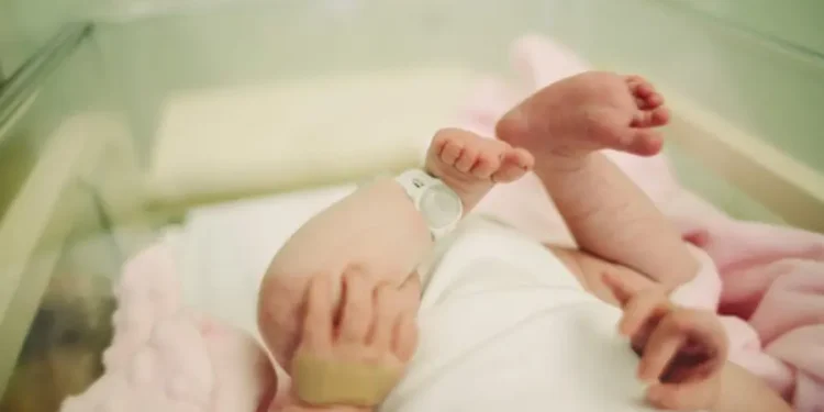 Bebeluș de 9 luni, rănit în timpul unui conflict între părinți