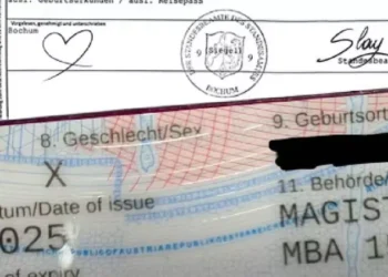 Austria a emis primul pașaport cu gen neutru, marcat cu „X”