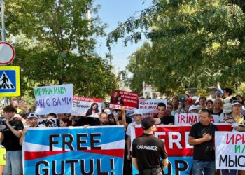 Ziua 16 de proteste la Penitenciarul nr. 13: susținătorii Blocului „Victorie” cer eliberarea deținuților politici